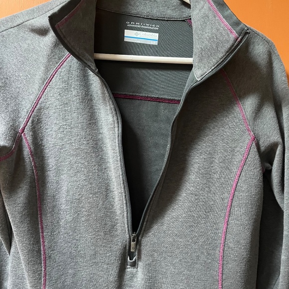 Columbia Knit Dress Women's size Small Grey with Purple stitching, Omni Wick - Picture 6 of 11